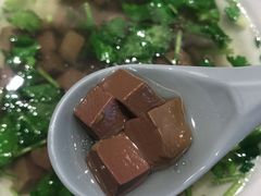 馋口鸭血汤-馋三尺蟹粉小笼(人民广场店)