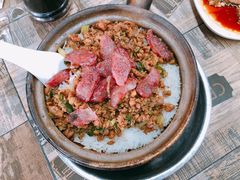 招牌鹅乸煲仔饭-阳江河堤老牌曾记美食