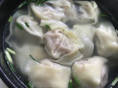 三鲜大馄饨-万寿斋(山阴路店)