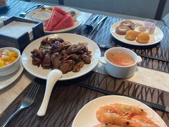 -天际餐厅(广州珠江新城假日酒店)