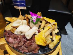 -一朵菌·野生菌探索家火锅(南亚店)