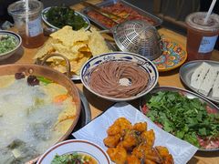 -洱火云南酸菜牛肉火锅(石景山当代商城店)