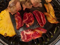 -叽叽扎扎烤肉场(生态城万达店)