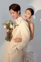 点击看大图 -挪娅婚纱摄影皇家会所