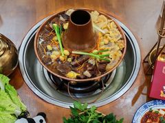 -岳记兴隆·青城腊排铜火锅(融创店)