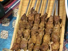 -乡村馕坑肉·烧烤·新疆菜·本地人更爱吃(阿勒泰首店)