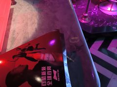 -温莎KTV(珠江路店)