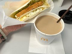 -麦当劳(展览馆店)