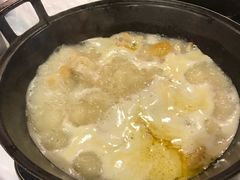 -鲜入围煮花胶鸡海鲜火锅