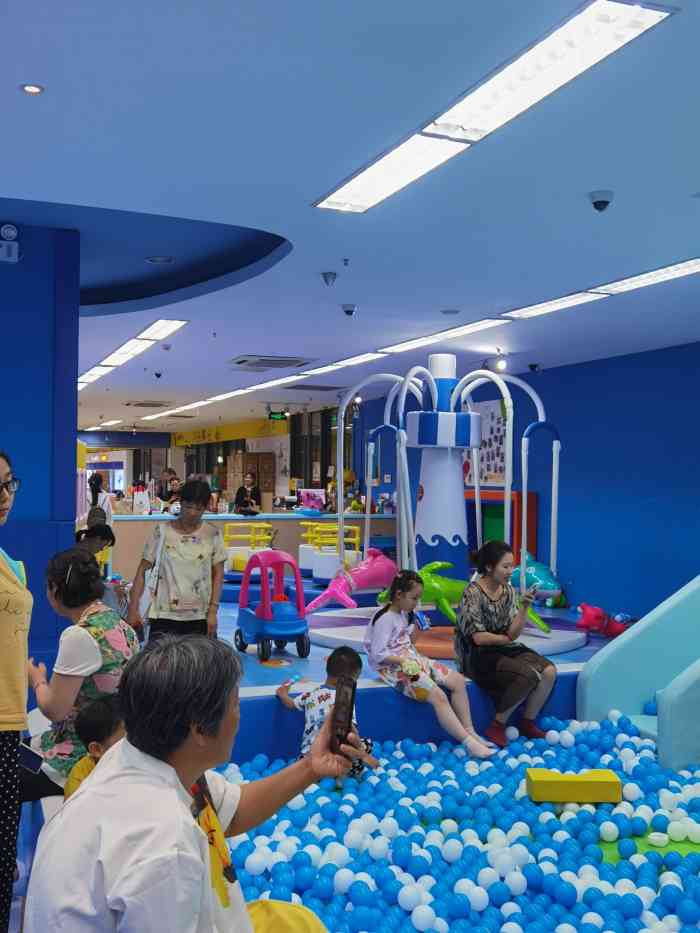 孩子王童乐园(南京马群花园城店)