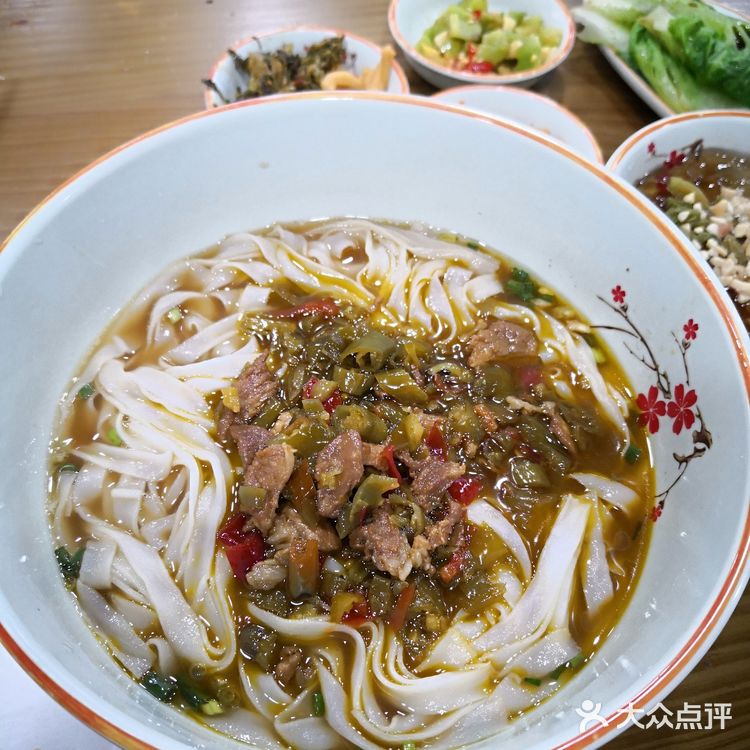 来吃碗现磨的长沙米粉