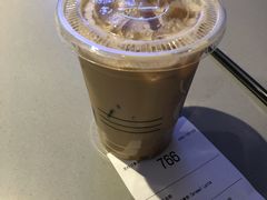 焦糖拿铁-瑞幸咖啡(芳村万象店)