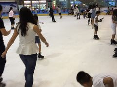 -正佳冰河湾真冰滑冰场