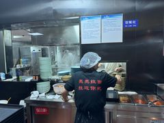 -亮亮面馆(经六路店)