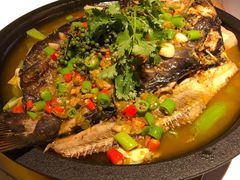 -鸣记脆皮烤鱼·海鲜烤鱼(三八广场店)