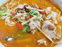 酸笋肉片米线-缘久缘米粉(新街口店)