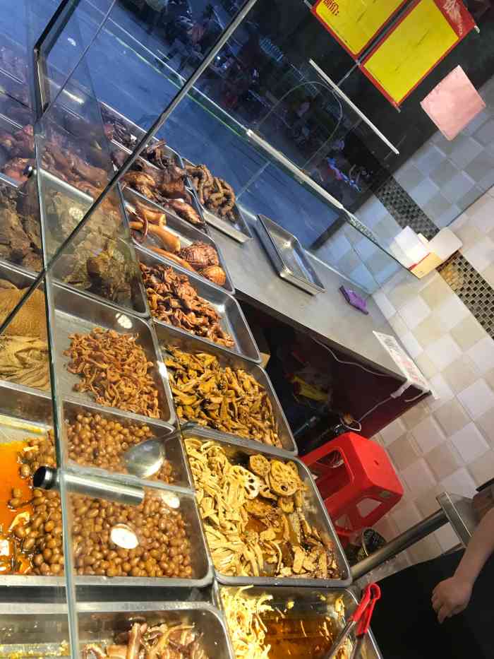 御品香卤品(后湖大道店)-"路过这里,闻到了油炸肉丸子的味道,毫不犹.