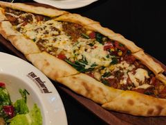 四季皮塔饼-Efes Turkish & Mediterranean Cuisine 艾菲斯餐厅(陆家嘴店)