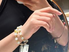 -王府井百货熙地港店
