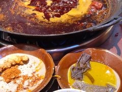 -四小区火锅·巷子里的重庆火锅(花照壁店)