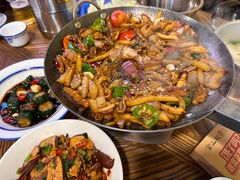 -富正毅三下锅·湘西韵味(天门山索道店)