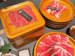 -牛YO寿喜烧·铁板烧和牛火锅自助(市府恒隆店)