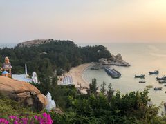 -那琴半岛地质海洋公园