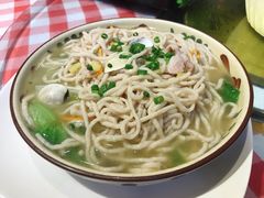 鸡汤手工鱼面-龙桥私厨·姜花菊花过桥鱼·顺德菜(容桂店)