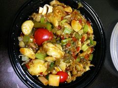 -沪小二炭火蛙锅(淮海中路美食不夜城店)