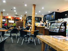 -12 Rocks Beach Bar Cafe