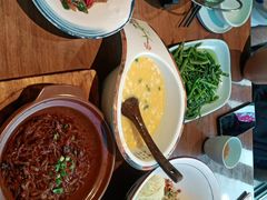 -有红鸡毛店·川菜(建设路店)