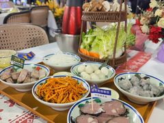 -刘姐啤酒鱼民族演艺餐厅(西街总店)