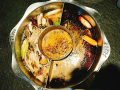 -佬土鹅肠火锅(中建大观店)