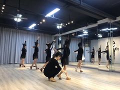-雅妮舞蹈工作室·少儿成人拉丁舞