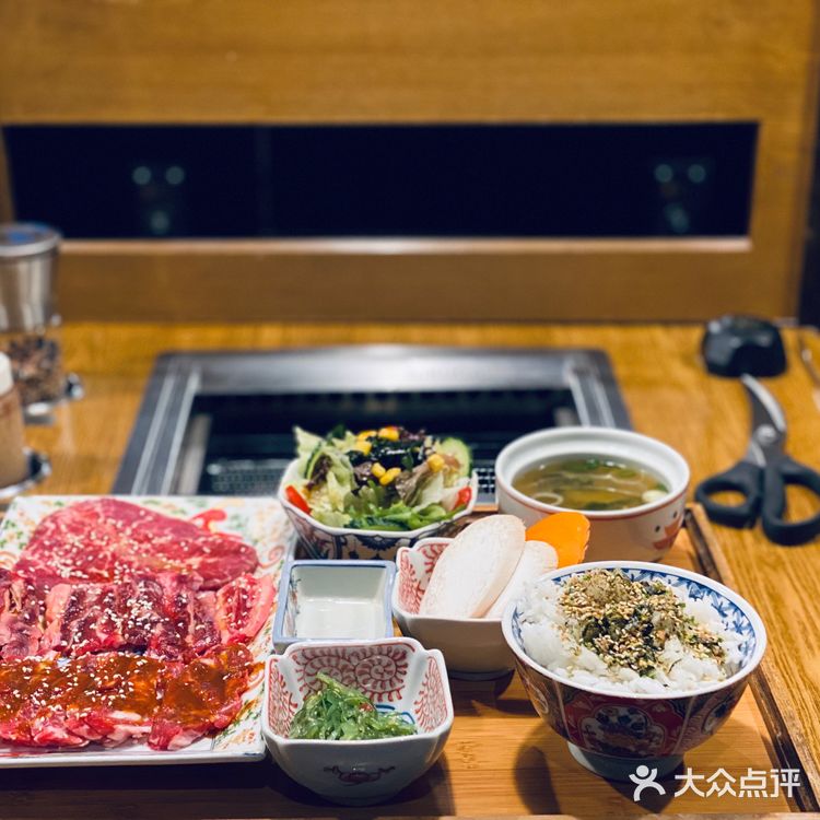 西安一人食[调皮]单人份烧肉完全不怕吃不完[胜利]