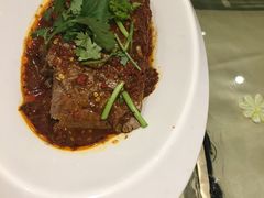 -丝路天山酒店(国际大巴扎店)