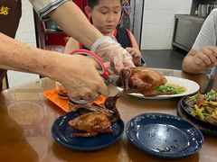 红烧乳鸽-煲煲掂风味煲仔饭餐厅(西区店)