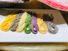 -海鲨湾海鲜会馆(百家湖1912店)