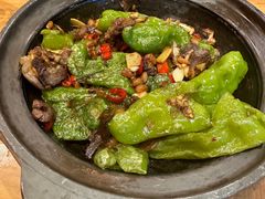 -帅巴人舅母子腊蹄民俗村