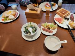 -杭州西湖湖滨银泰亚朵酒店