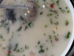 -美顺香食府鱼头老店(雪野湖店)