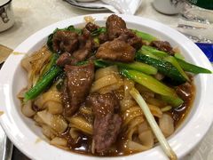 炒牛河-渝君重庆火锅(嘉宾路店)