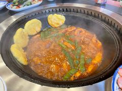 -田家大院东北农家菜铁锅炖(西安总店)