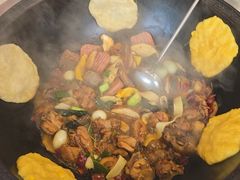 -鲁员外地锅鸡地锅鱼(古墩路店)