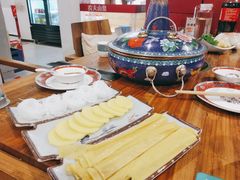-毛辣果·贵州红酸汤牛肉火锅(西单店)