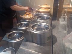 -煲仔皇腊味煲仔饭(经四万达店)