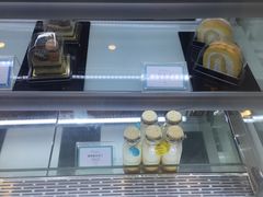 面包甜点陈列柜-CoCo都可(十全东店)