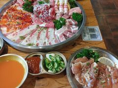 -韩景台烤肉(八大处店)