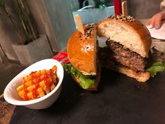 -HIGH FIVE哈福手工汉堡(桂林路店)