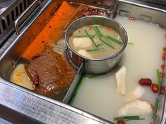 -洪焱重庆老火锅(万福花园店)